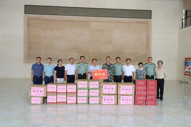 梧州市總工會(huì)領(lǐng)導(dǎo)班子“八一”走訪慰問部隊(duì)官兵，共敘軍民魚水情