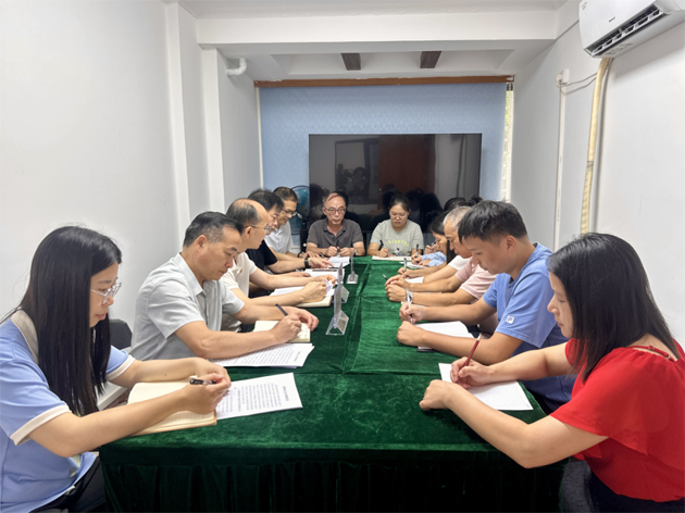 市總工會(huì)調(diào)研組到萬(wàn)秀區(qū)、長(zhǎng)洲總工會(huì)指導(dǎo)交流工會(huì)工作