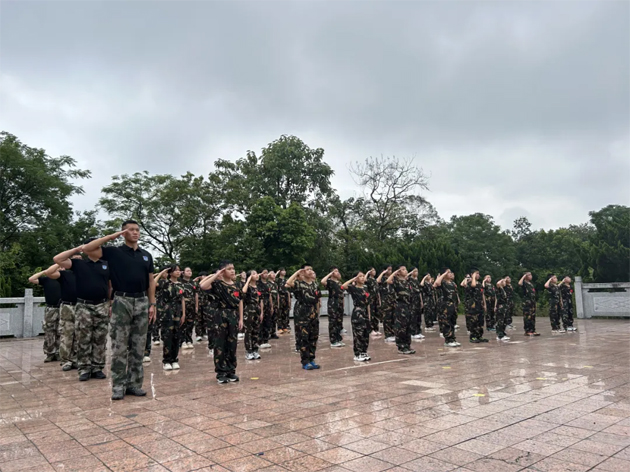 點(diǎn)亮夏日，共促成長(zhǎng)丨梧州市“陽(yáng)光少年”工會(huì)夏令營(yíng)暖心瞬間回顧